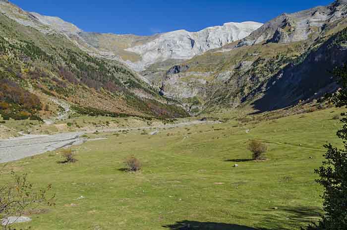 Huesca - valle de La Larri 05 - Llanos de La Larri.jpg